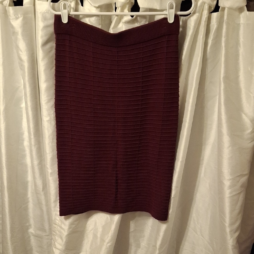 LOFT Deep Red Textured Pencil Skirt S